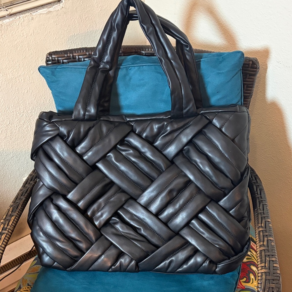 Topshop Black Quilted Shoulder Bag